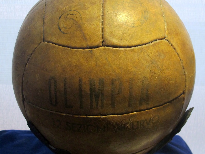 Balón de cuero natural crudo con pátina envejecida